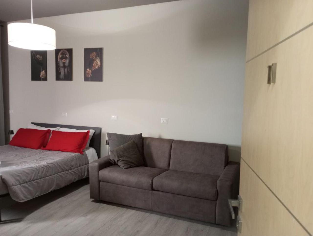 Sleep & Fly Bgy Airport-Station-Center Appartement Bergamo Buitenkant foto